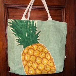 dei large beach bag, green with pineapple. Excellent like new condition!